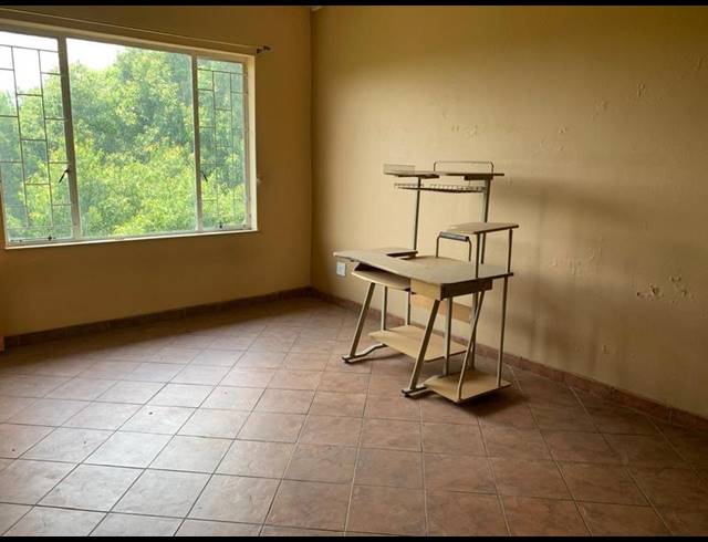 2 BEDROOM APARTMENT FOR SALE IN PRETORIA GARDENS